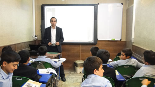 کمبود معلم مرد در تهران/ بازنشسته ها به کار گرفته می شوند